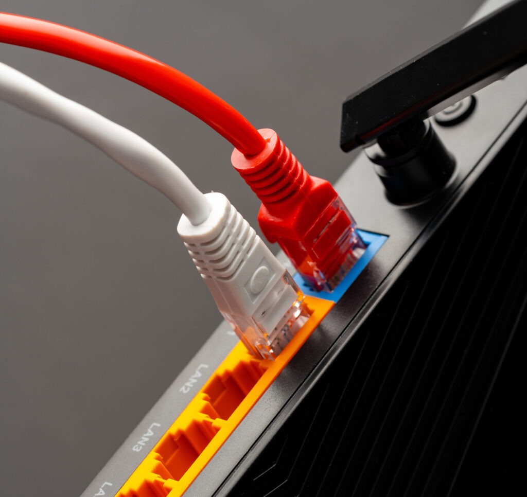 Router z marketu vs sprzęt biznesowy – realne różnice