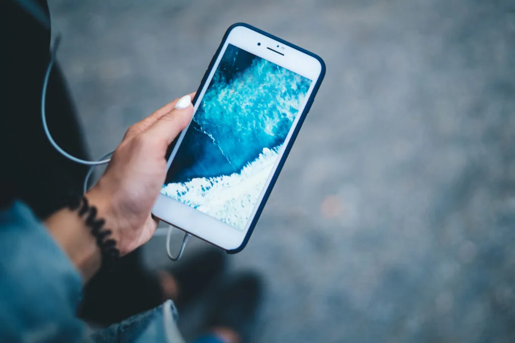 Jak zablokować nieznane numery na iPhone – praktyczny poradnik