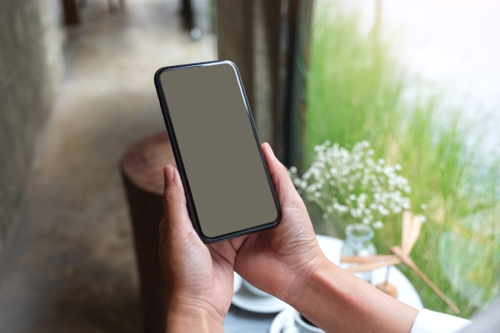 Przegrzewanie telefonu – skąd się bierze i jak to naprawić?
