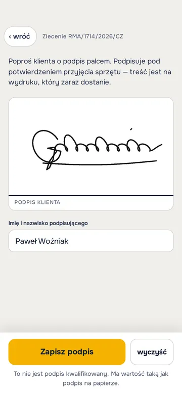 Podpis klienta na telefonie pod potwierdzeniem przyjęcia sprzętu – przykładowe dane